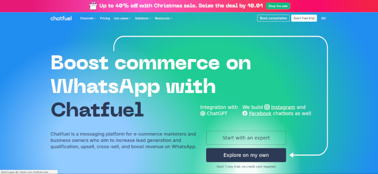 "Webseite von Chatfuel mit dem Titel 'Boost commerce on WhatsApp with Chatfuel' und Optionen für Anfänger- und eigenständige Erkundung."
